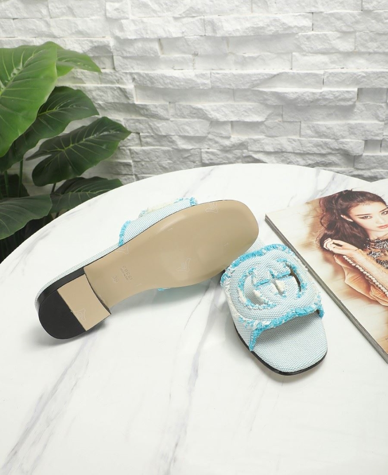 G*u*i slippers